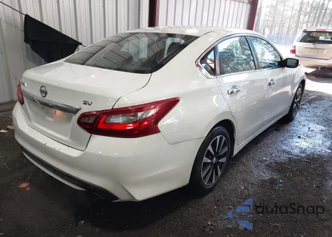 2018 Nissan Altima 2.5 Sv z USA, uszkodzony, nr VIN 1N4AL3AP3JC245213